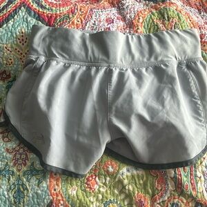 Women’s Under Armour Running Shorts- XS